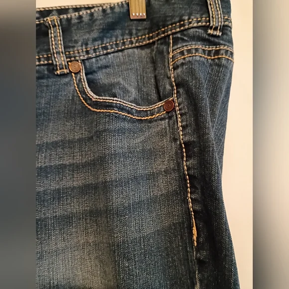 Maurices Blue Boot Cut Jeans Size 20 Regular for Women. Cute Pocket Detail. - Picture 11 of 12